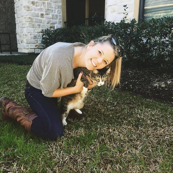 Meet your Posher, Cassidy - Picture 1 of 1