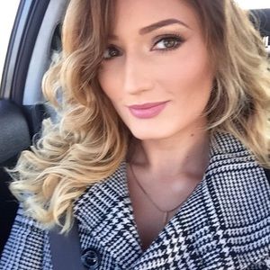 Meet your Posher, Jamii