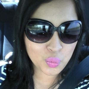 Meet your Posher, Rocio