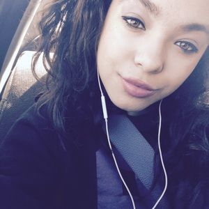 Meet your Posher, Neisha