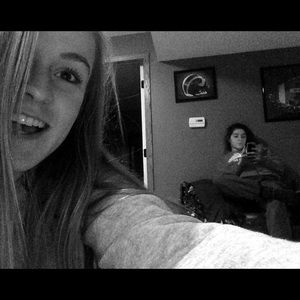 Meet your Posher, Brooke