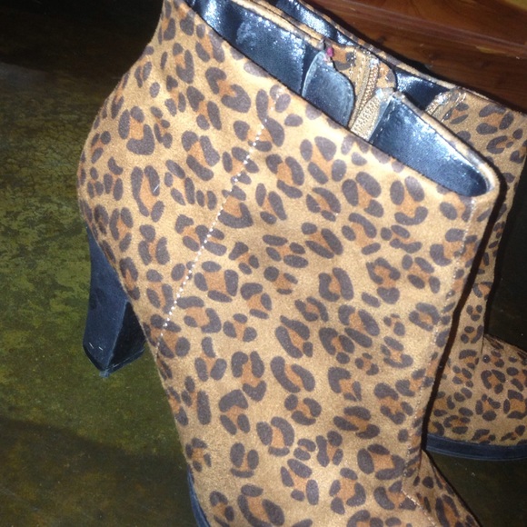 Rampage cheeta print booties