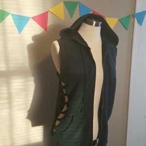 Black Sleeveless Hoodie