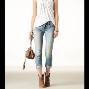 Distressed American Eagle Capris