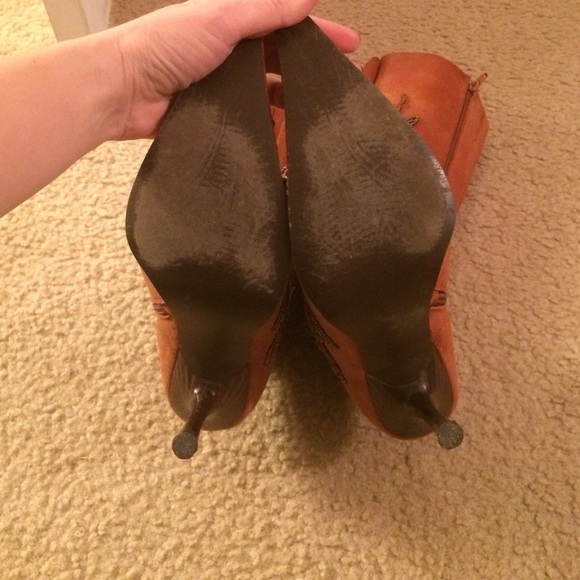 Boot - Picture 3 of 4