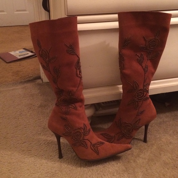 Boot - Picture 4 of 4