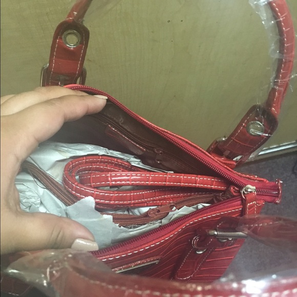 Handbag - Picture 2 of 3