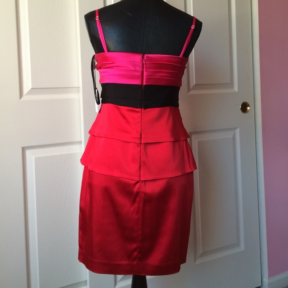 BRAND NEW CALVIN KLEIN THREE COLOR DRESS. - Picture 2 of 4