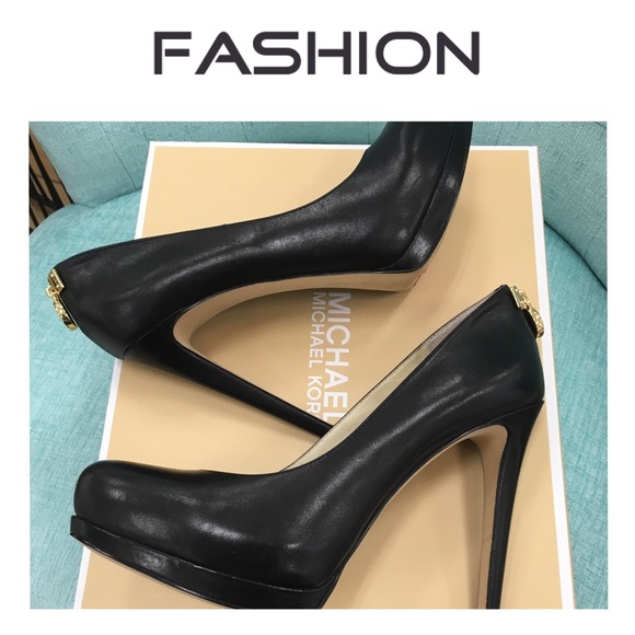 Michael Kors Sky High Pumps w/Gold Hardware Log - Picture 2 of 4