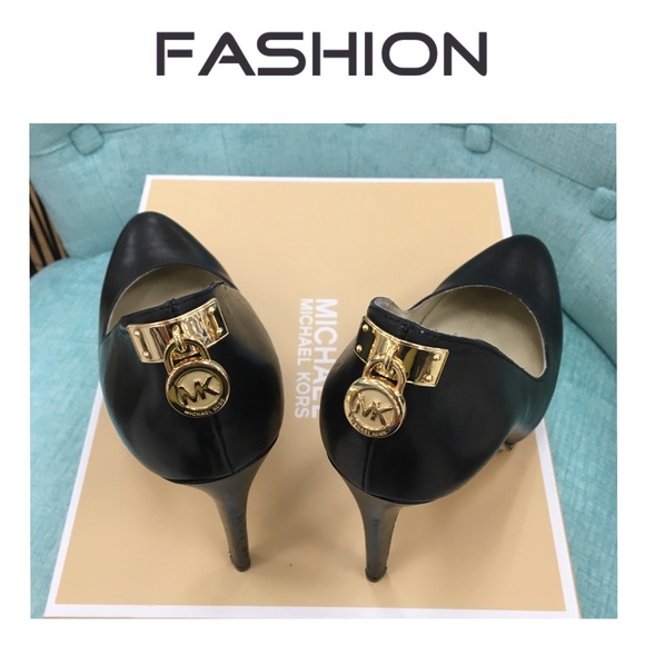 Michael Kors Sky High Pumps w/Gold Hardware Log - Picture 4 of 4