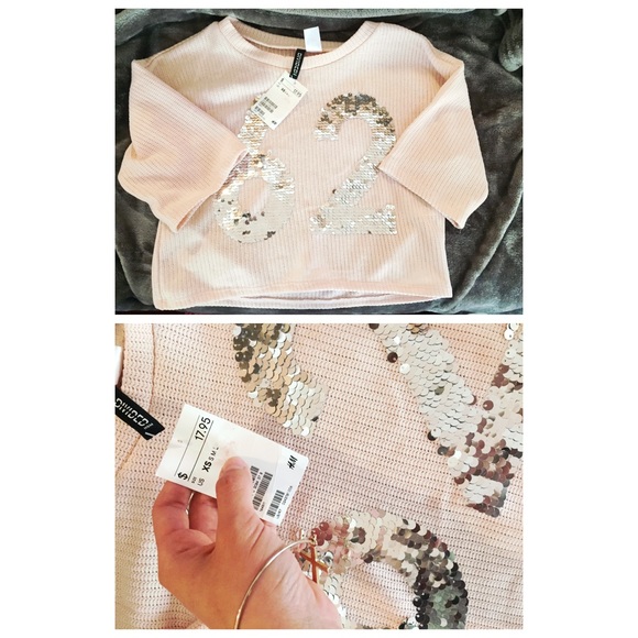 Crop light Sweater // top