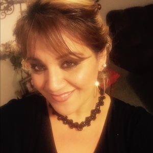 Meet your Posher, Elena