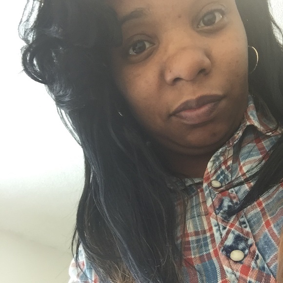Meet your Posher, Krystal - Picture 1 of 1