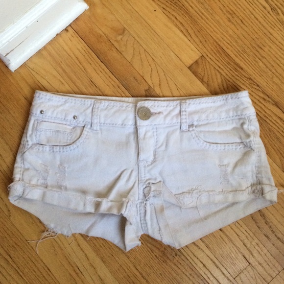 White distressed jean shorts sz 7