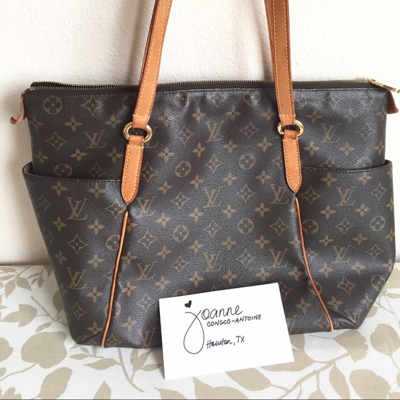 SELLING LOW!! Louis Vuitton Totally MM