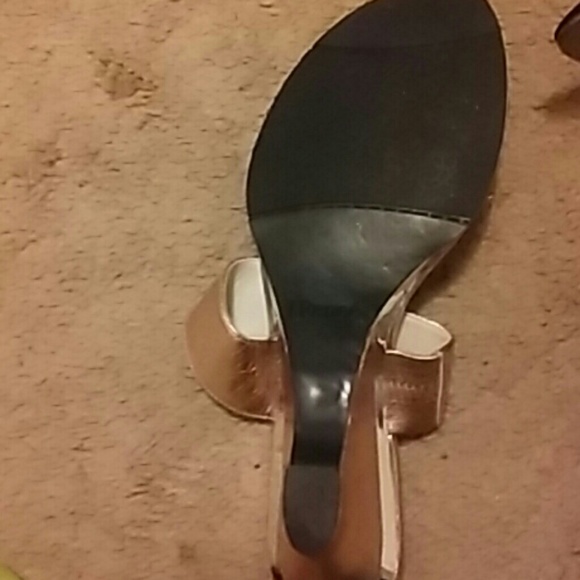 Heels - Picture 3 of 4