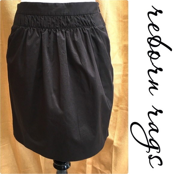 Adorable Brown Banana Republic Tulip Skirt!