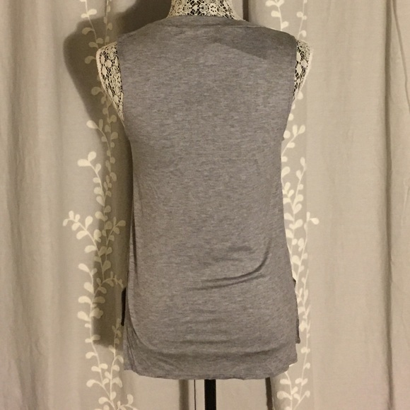 LAST ONE! •🍕In pizza we trust tank• - Picture 2 of 4