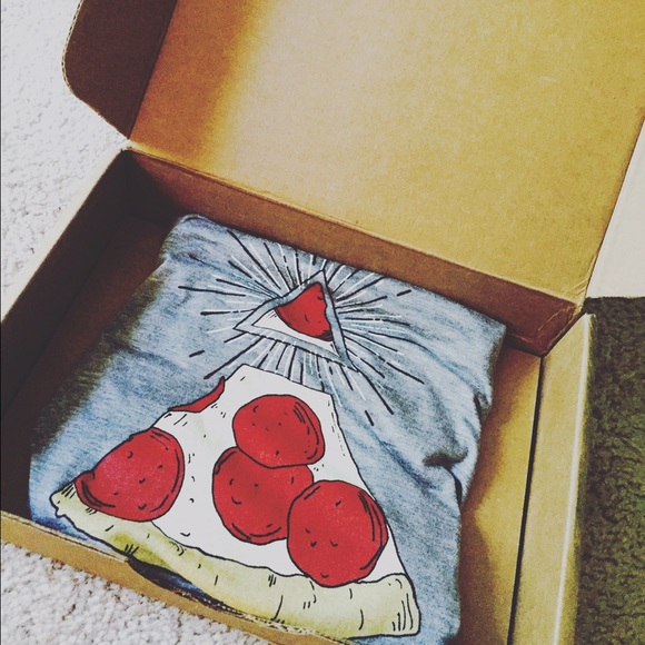 LAST ONE! •🍕In pizza we trust tank• - Picture 4 of 4