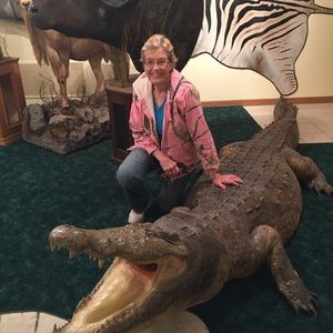 Meet your Posher, Dee