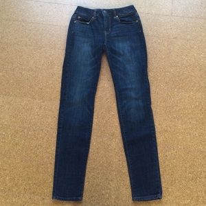 AE Hi-Rise Skinny Jeans