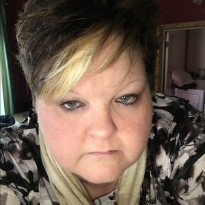 Meet your Posher, Tina