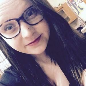 Meet your Posher, Desiree