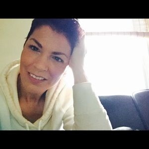 Meet your Posher, Dana