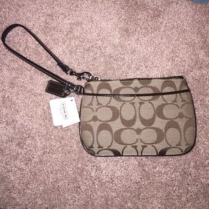 Wristlet