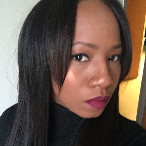 Meet your Posher, Cynthia - Picture 1 of 1