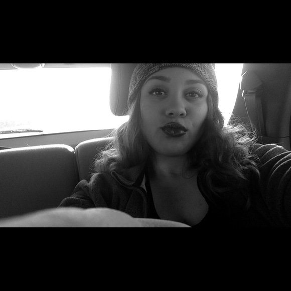 Meet your Posher, Dayjia - Picture 1 of 1