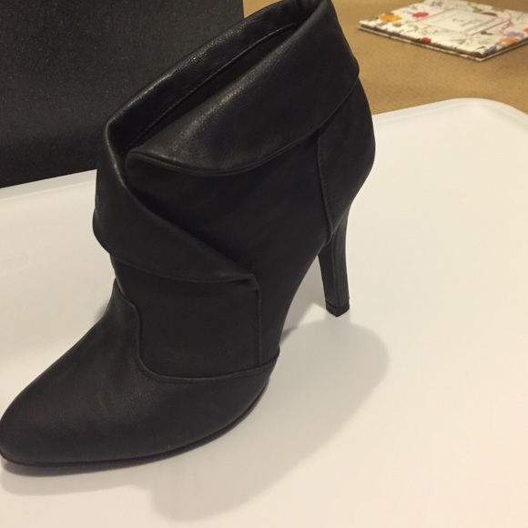 Black high heels - Picture 4 of 4