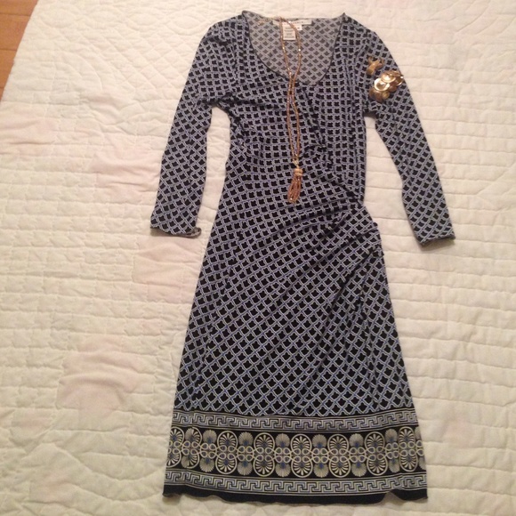 Max Studio Dresses & Skirts - Woman's Dress