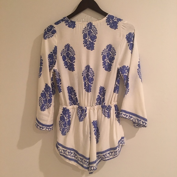 ✨Sale✨Boho Romper in white with blue print✨ - Picture 4 of 4