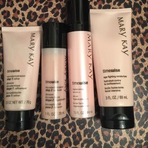 Mary Kay 4 piece set