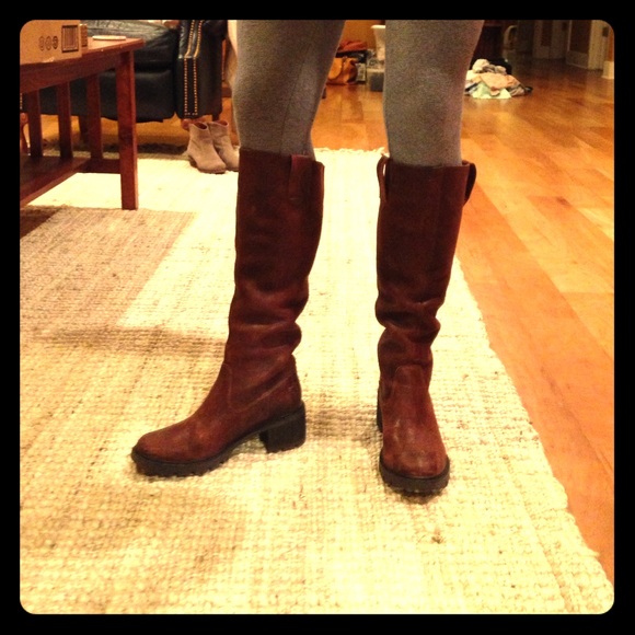 Brown leather pull-on boots