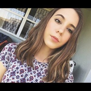 Meet your Posher, Isabella