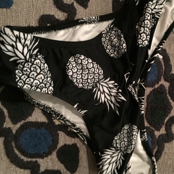 Victoria secret bathing suit bottoms