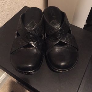 Born clogs shoes sz 8-39 black leather