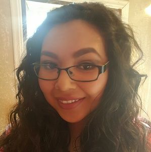 Meet your Posher, Vanessa