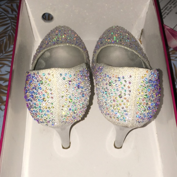 Wedding shoes - Picture 3 of 4