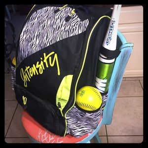 Intensity Softball Preloved Bag~💕⚾️💕😍