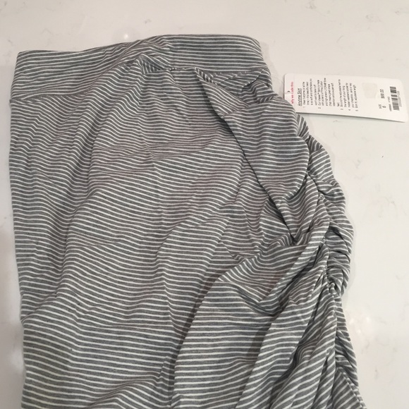 Lululemon anytime skirt size 6