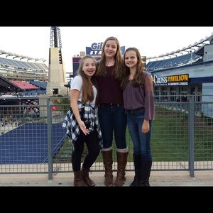 Meet your Posher, Hailey