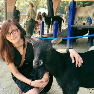 Meet your Posher, Christina