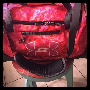 Under Armour Duffel Bag 💕⚽️💕⚽️💕 Storm Bag 😍