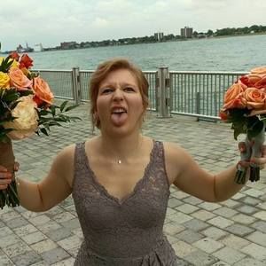 Meet your Posher, Adriana