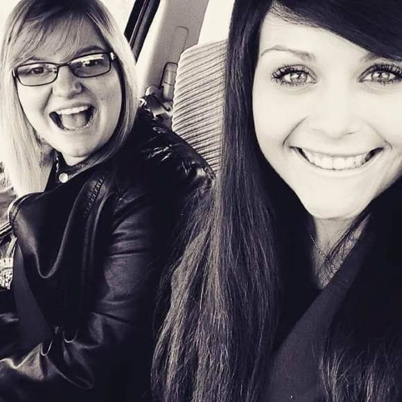 Meet your Posher, Lori - Picture 1 of 1