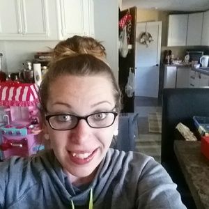 Meet your Posher, Kaitlin