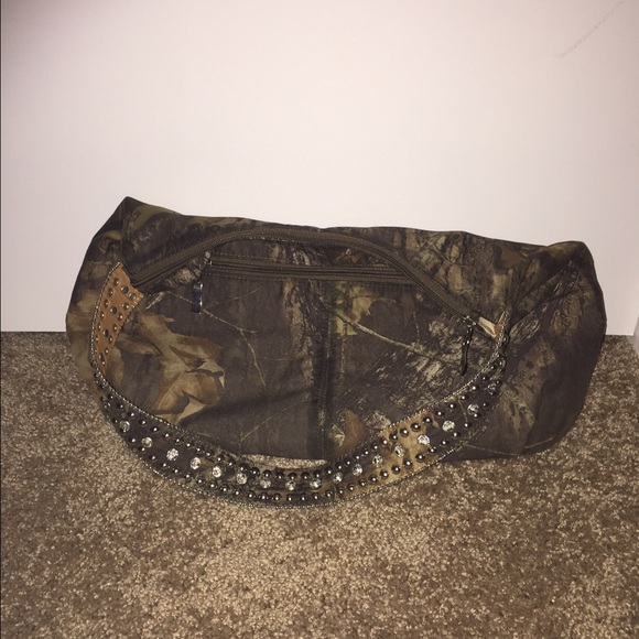‼️PRICE DROP‼️ Camo purse